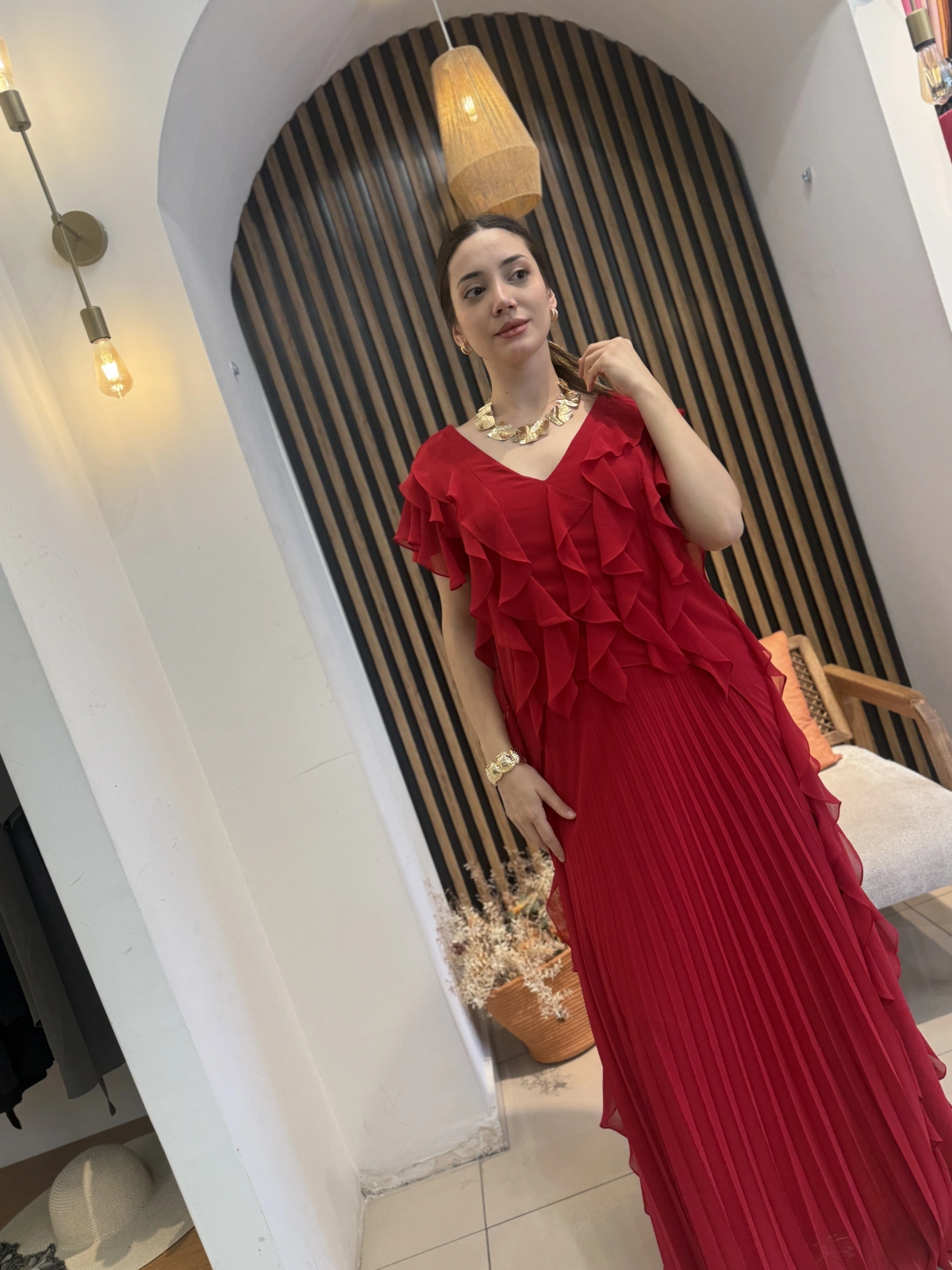 Mirella Volan Detaylı Piliseli Uzun Elbise