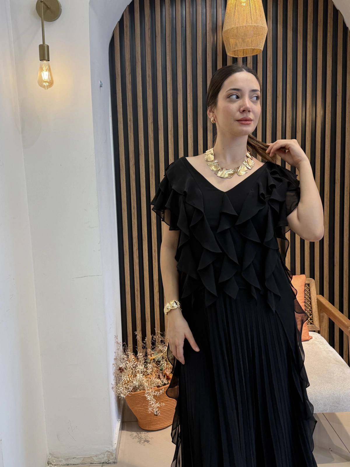 Mirella Volan Detaylı Piliseli Uzun Elbise