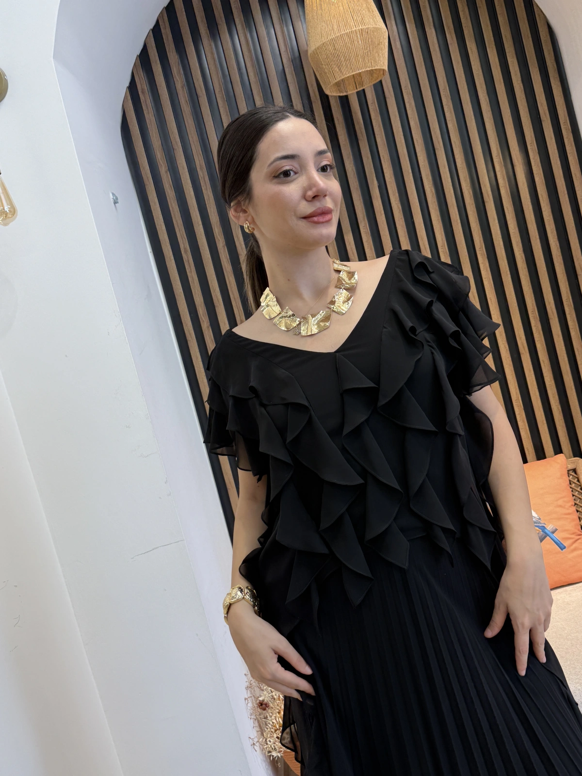 Mirella Volan Detaylı Piliseli Uzun Elbise