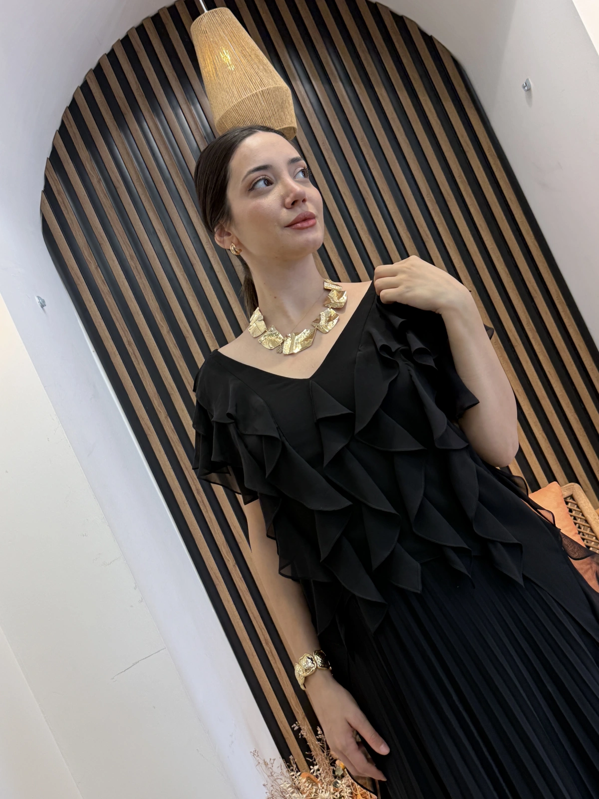 Mirella Volan Detaylı Piliseli Uzun Elbise