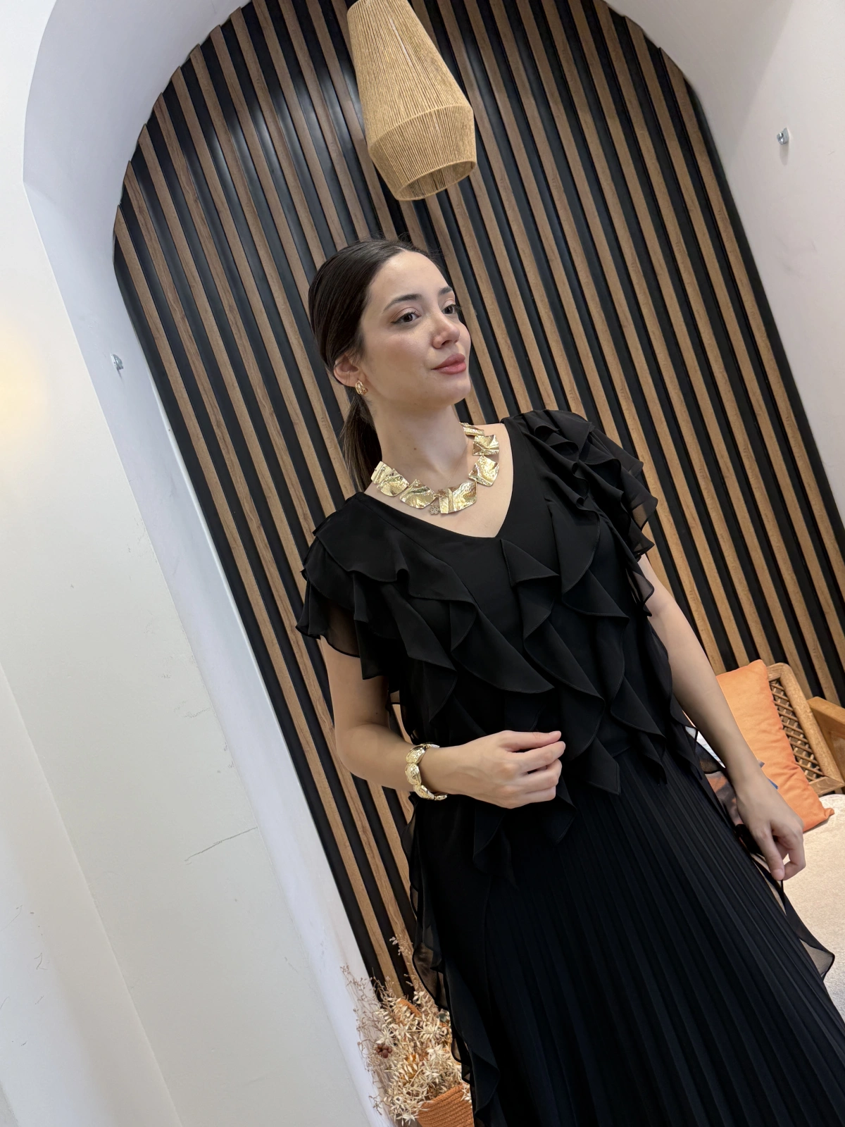 Mirella Volan Detaylı Piliseli Uzun Elbise