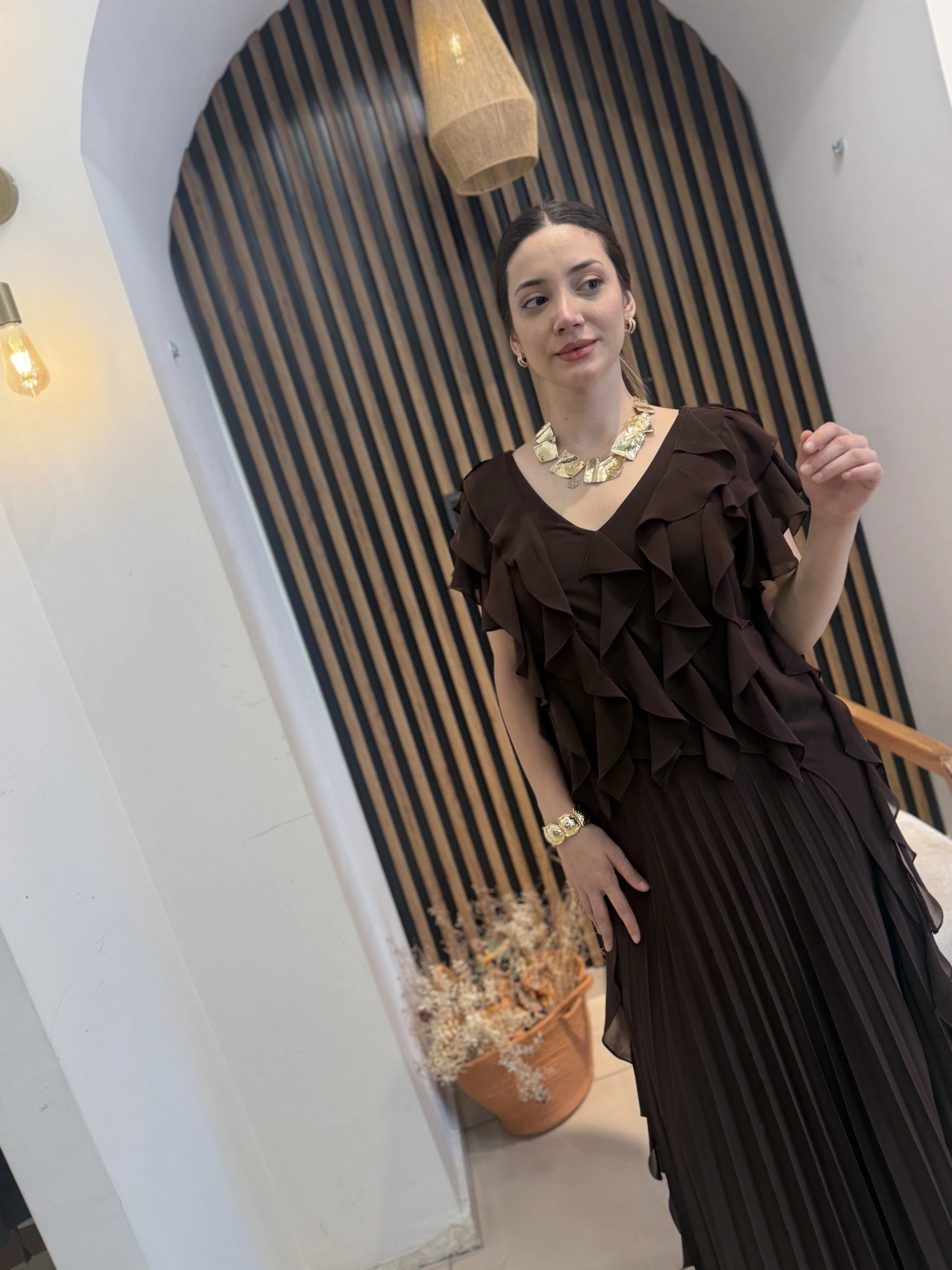 Mirella Volan Detaylı Piliseli Uzun Elbise