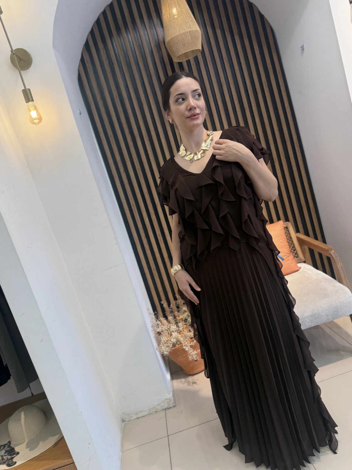 Mirella Volan Detaylı Piliseli Uzun Elbise