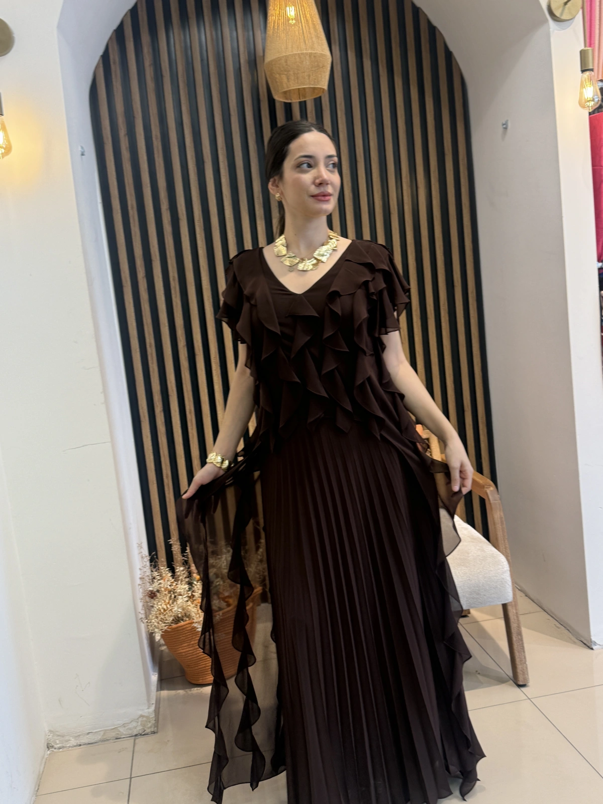 Mirella Volan Detaylı Piliseli Uzun Elbise