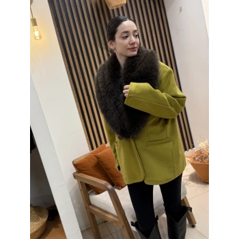 Kürk Yakalı Kaşe Ceket