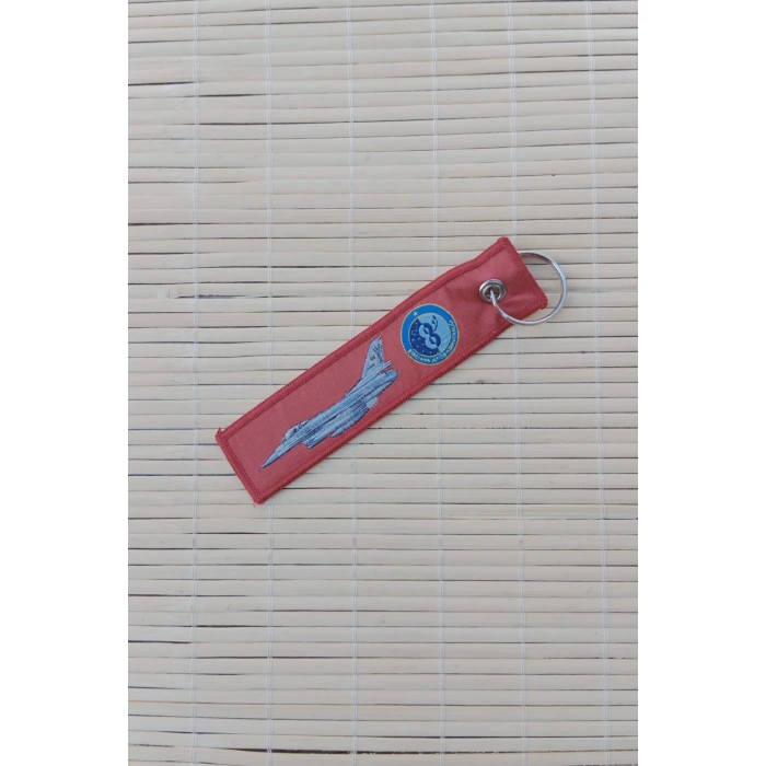 181 filo panterler yazili kirmizi beyaz nakis islemeli bez anahtarlik