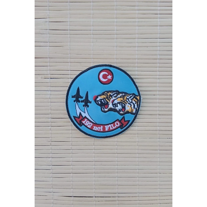 192. filo kaplan ve ucak logolu nakis islemeli arma patch pec