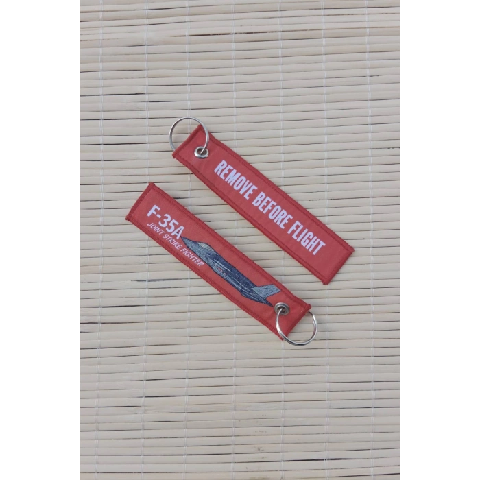 2 Adet F-35A Remove Before Flight Yazili Kirmizi Beyaz Nakis islemeli Bez Anahtarlik