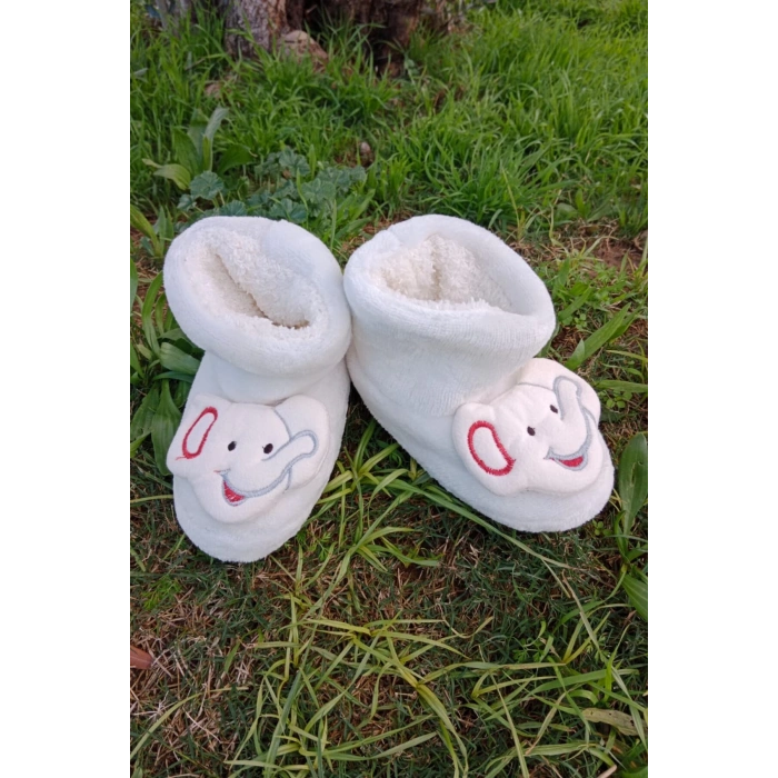 beyaz renkli fil model ici pelus pamuklu organik hafif taban ortopedik cocuk patik panduf