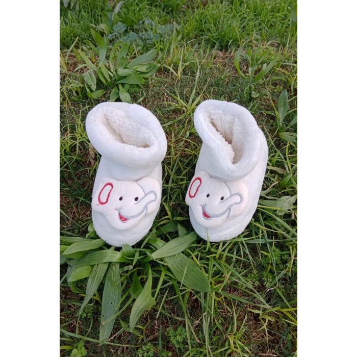 beyaz renkli fil model ici pelus pamuklu organik hafif taban ortopedik cocuk patik panduf