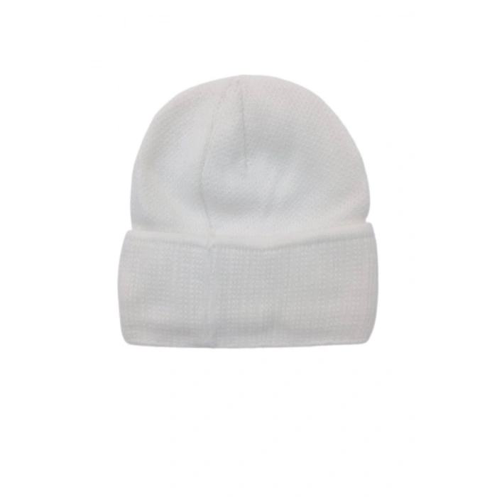 Beyaz renkli katlamali yun bere