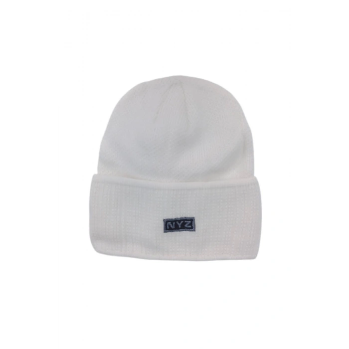 Beyaz renkli katlamali yun bere