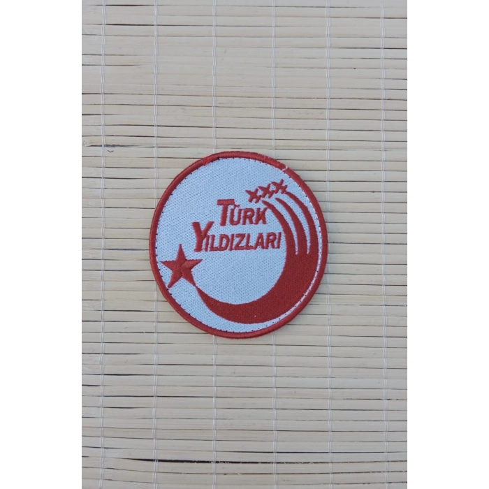 beyaz zemin kirmizi nakis islemeli turk yildizlari arma pec patch