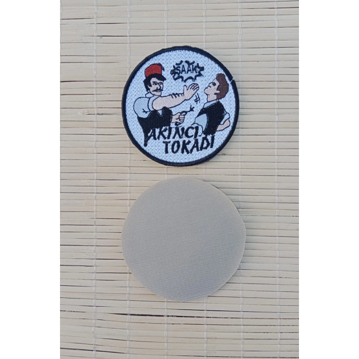 beyaz zemin nakis islemeli akinci tokadi arma patch pec