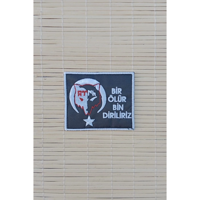 bir olur bin diriliriz siyah zemin beyaz nakis islemeli arma patch pec