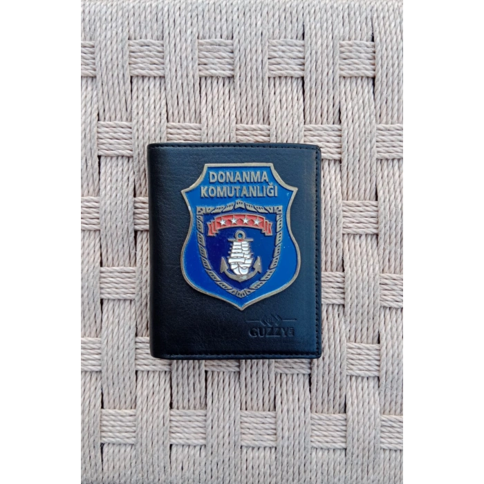 donanma komutanligi amblemli ozel tasarim hakiki deri rozetli cuzdan