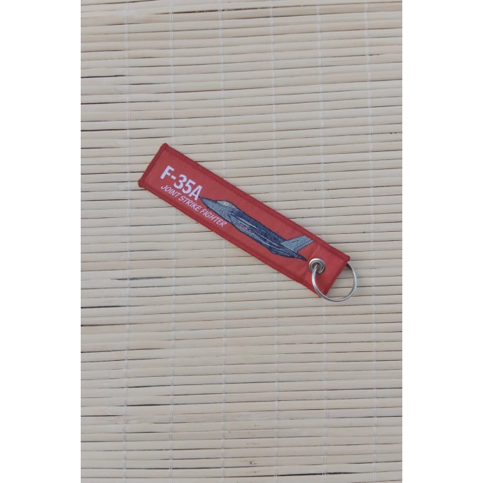 F-35A Remove Before Flight Yazili Kirmizi Beyaz Nakis islemeli Bez Anahtarlik