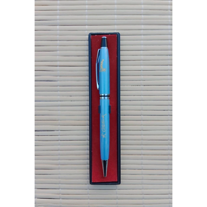 Gazi Mustafa Kemal imzali mavi renkli Lazer Baskili kapakli plastik govdeli mavi roller uclu tukenmez kalem