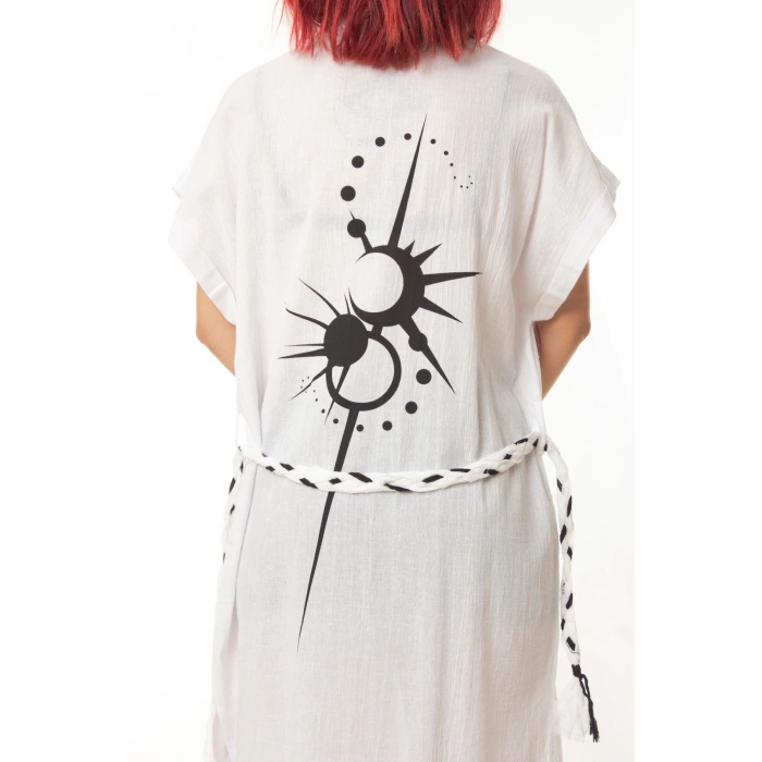 geleneksel tahta baski keten dokuma beyaz renk tribal desenli kisa kollu plaj elbisesi gomlek