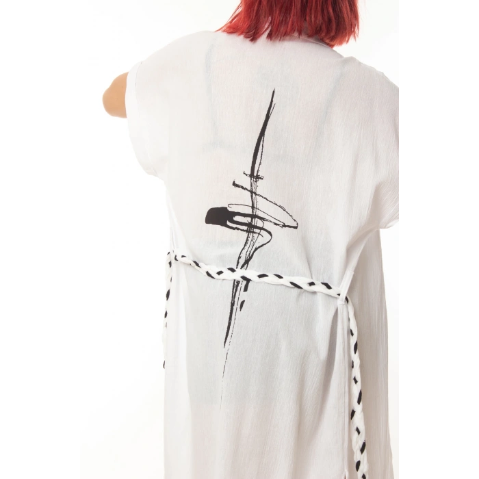 geleneksel tahta baski keten dokuma beyaz renkli imza desenli baskili kisa kollu plaj elbisesi gomlek