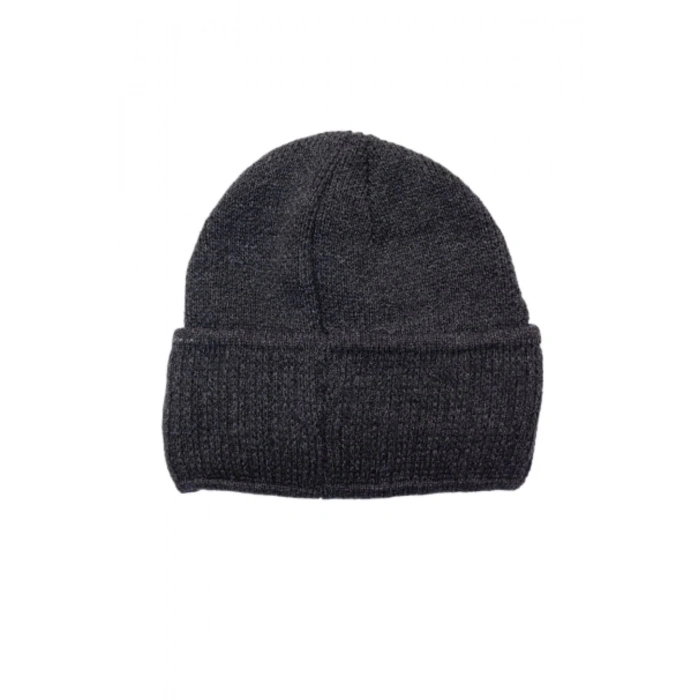 Gri renkli katlamali yun bere