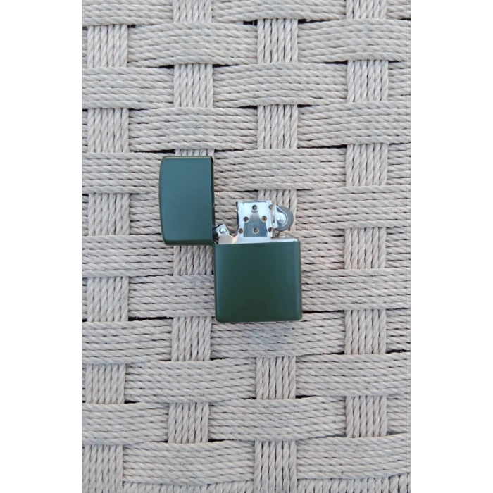 Haki Renkli Benzinli premium zippo Cakmak