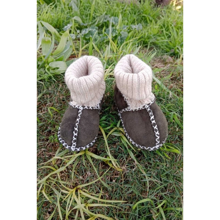 haki renkli hakiki kuzu derisi corapli model organik cocuk bebek ilkadim patik deri ayakkabi