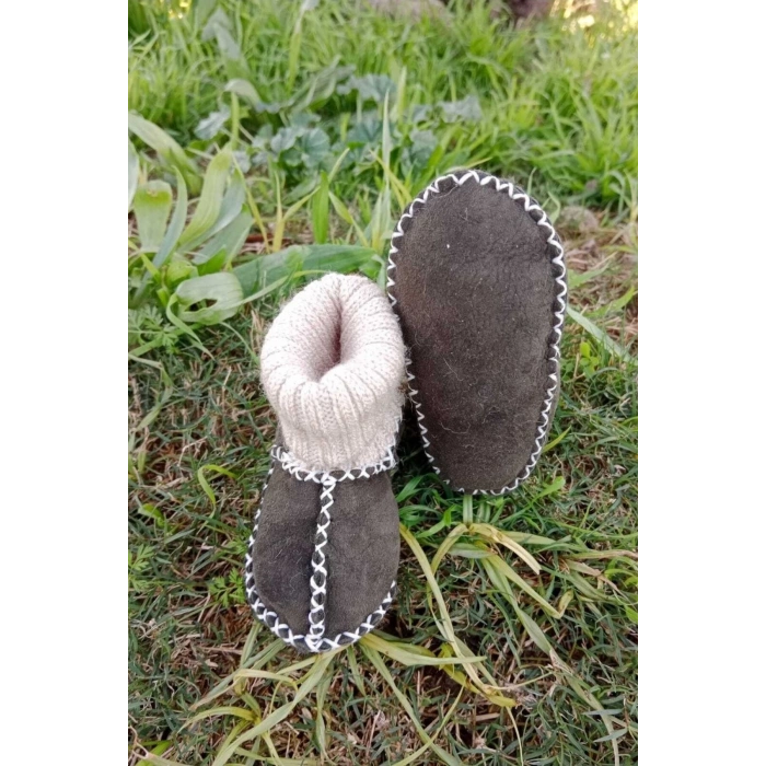 haki renkli hakiki kuzu derisi corapli model organik cocuk bebek ilkadim patik deri ayakkabi