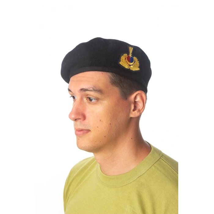 Jandarma Siyah Renkli Kokartli Subay Harici Yan Bere