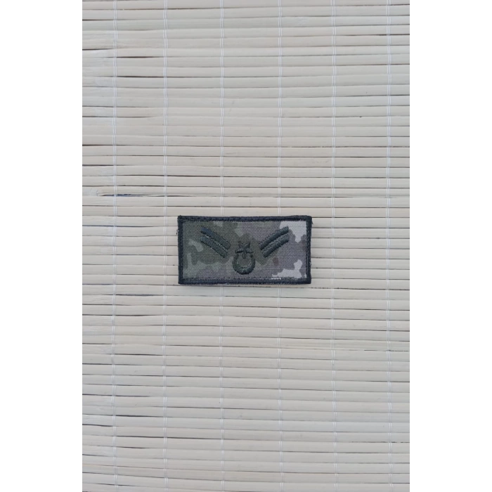 kara kuvvetleri kamuflaj renkli astsubay cavus nakis mini tisort rutbe