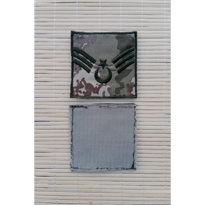 kara kuvvetleri kamuflaj renkli nakis islemeli astsubay kidemlicavus kol rutbesi