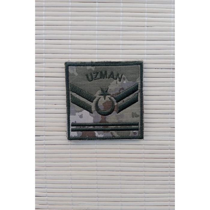 kara kuvvetleri uzman cavus 2 kademe kamuflaj renkli nakis kol rutbe