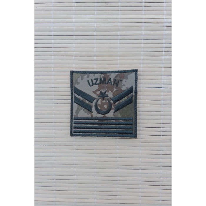 Kara Kuvvetleri Uzman Cavus 4 Kademe Kamuflaj Renkli Nakis Kol Rutbe