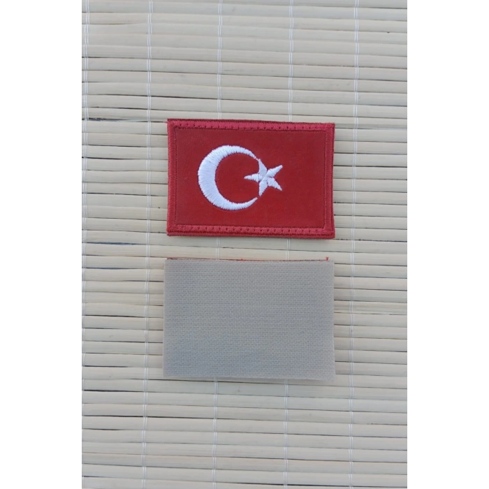 kirmizi kadife zemin ayyildiz nakis islemeli arma pec patch