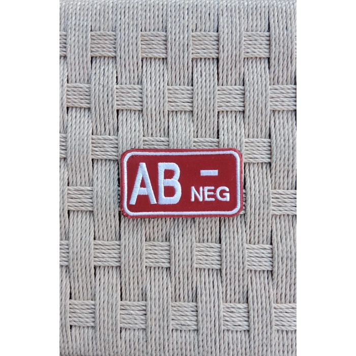 kirmizi kadife zemin beyaz nakis islemeli AB - neg kan gruplu arma patch pec