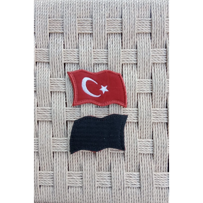 kirmizi kadife zemin dalgalanan ayyildiz bayrakli nakis islemeli arma patch pec