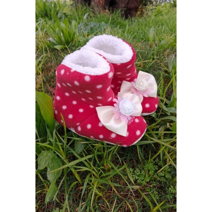 kirmizi renkli fiyonklu beyaz gullu model ici pamuklu organik hafif taban ortopedik cocuk bebek ilkadim patik panduf