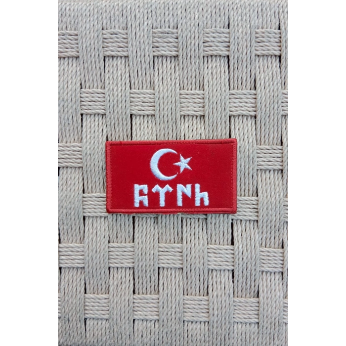 kirmizi zemin beyaz nakis islemeli eski turkce turk yazili arma patch pec