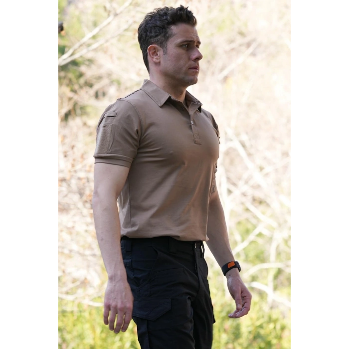 kum beji renkli kisa kollu polo yaka dugmeli taktik tisort