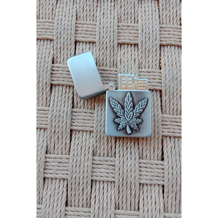 Metal Renkli Marijuana Desen Kabartmali Benzinli Zippo Cakmak