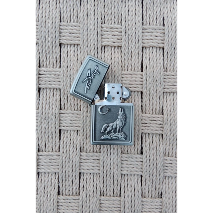 Metalik Kurt Turkiye Ayyildiz Yazili Kabartmali Zippo Cakmak