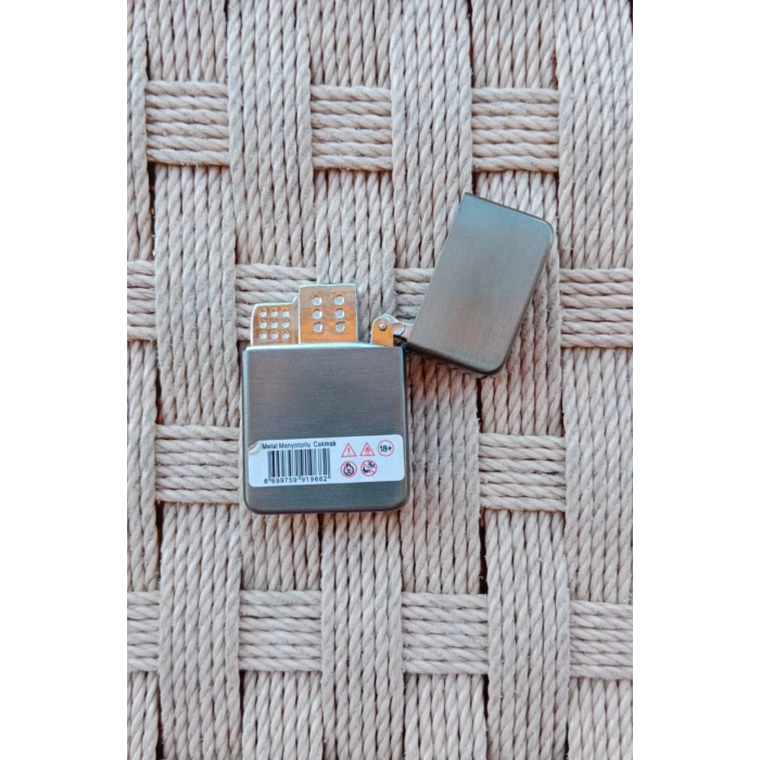 Metalik Renkli Marijuana Amblemli Kabartmali Benzinli Zippo Cakmak