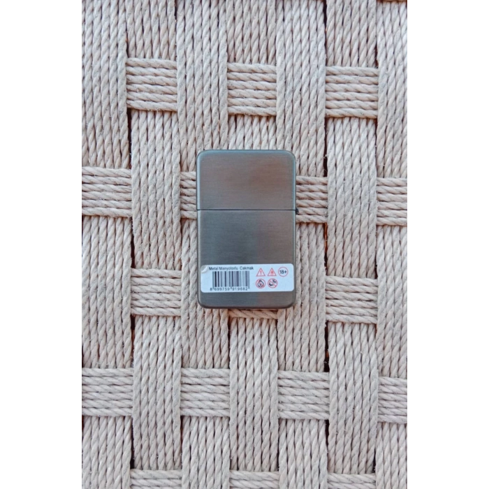 Metalik Renkli Marijuana Amblemli Kabartmali Benzinli Zippo Cakmak