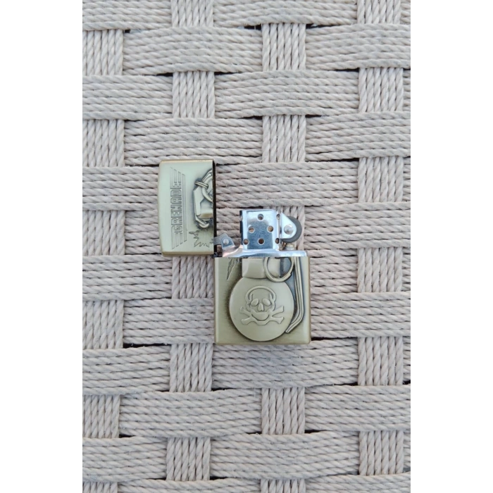 Ozel Tasarim Altin Sarisi Renkli Benzinli Grenade Yazili Kabartmali El Bombasi Desenli premium zippo Cakmak