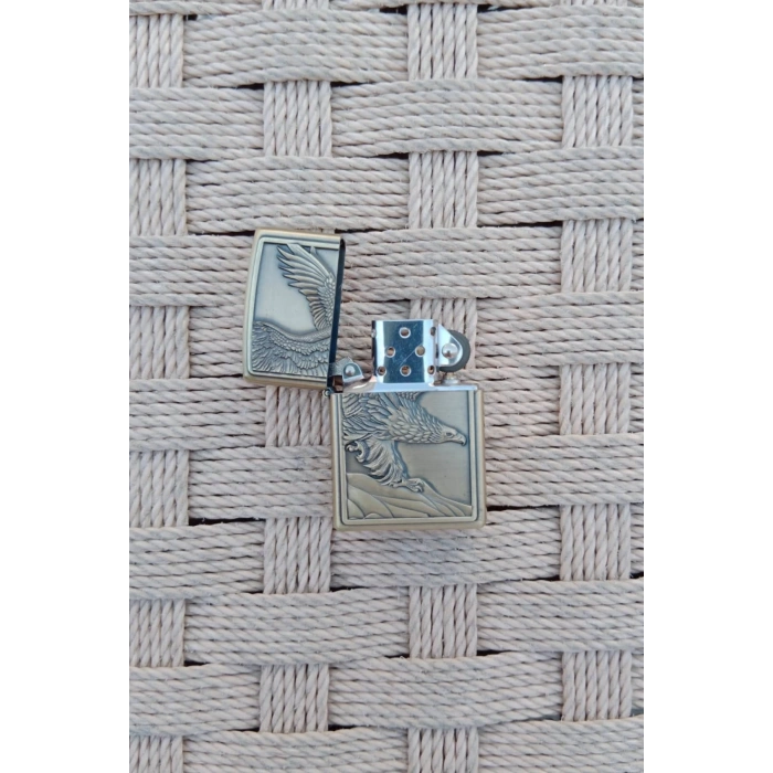 Ozel Tasarim Altin Sarisi Renkli Benzinli Kartal Kabartmali premium zippo Cakmak