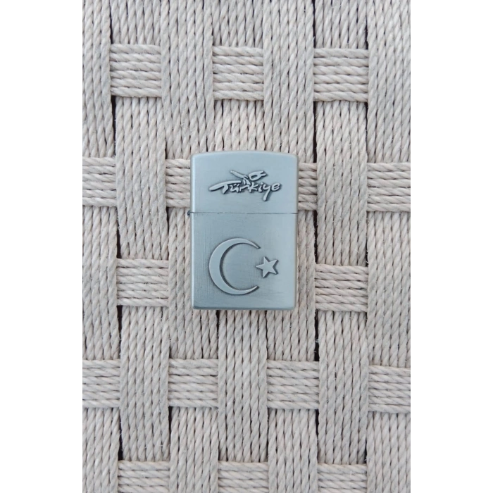 Ozel Tasarim Beyaz Renkli Turkiye Yazili Ayyildiz Kabartmali Zippo Cakmak