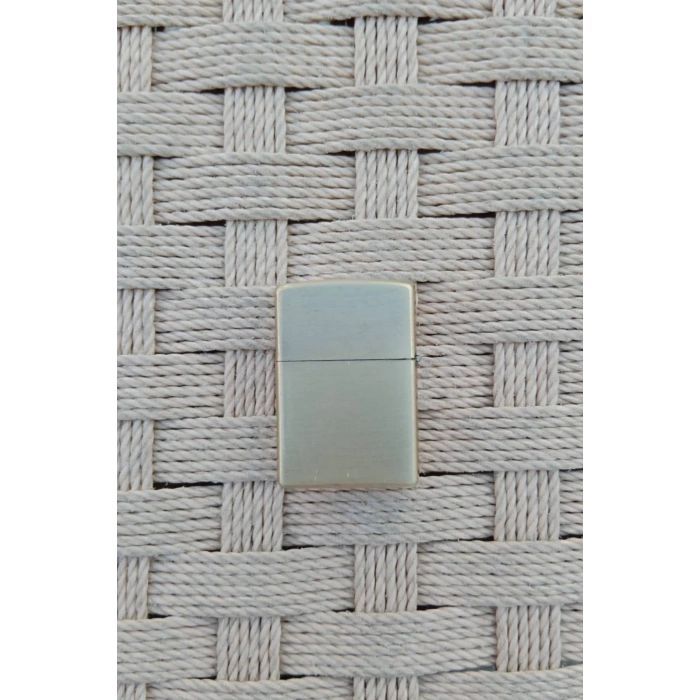 Ozel Tasarim Sari renkli Dunya Haritali Savas Gemili kabartmali zippo Cakmak