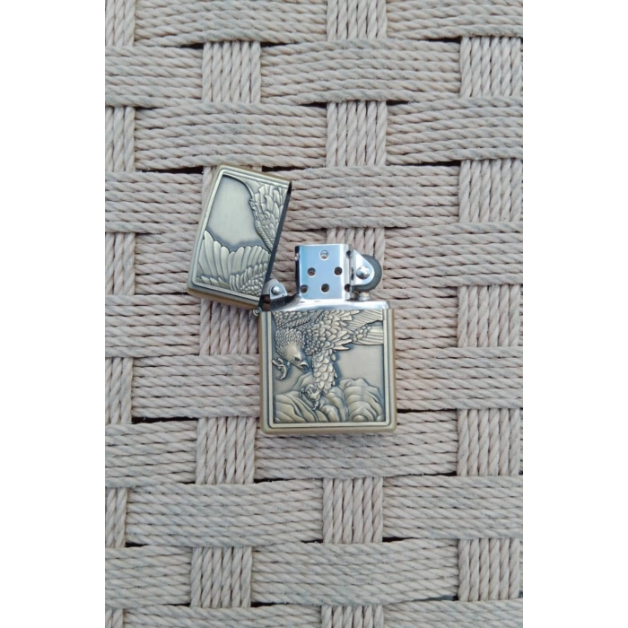 Ozel Tasarim Sari renkli Eagle kabartmali zippo Cakmak