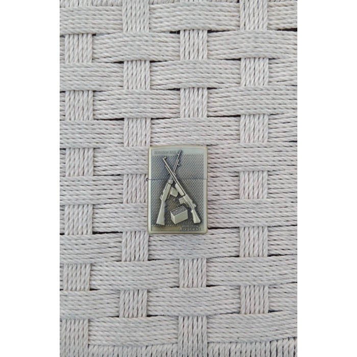 Ozel Tasarim Sari renkli M1918A2 Bar Tüfek kabartmali Medal of Honor Airborne yazili premium zippo Cakmak