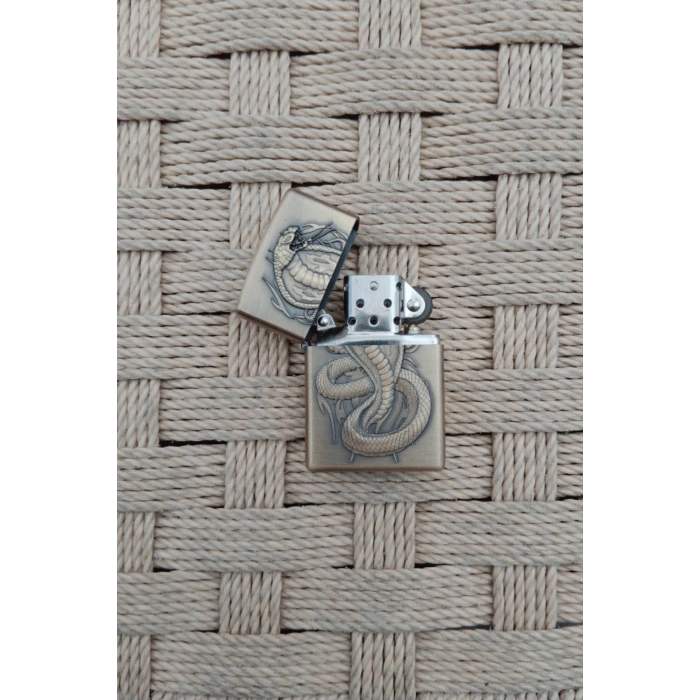 Ozel Tasarim Sari renkli Snake Kobra yilan kabartmali premium zippo Cakmak